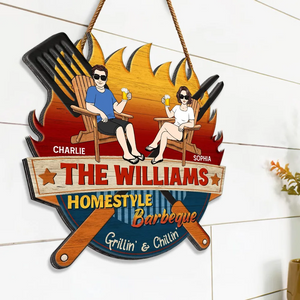 Personalized Wood Sign Gift For Family, Couple, Friends - Homestyle Barbeque Couple Sitting