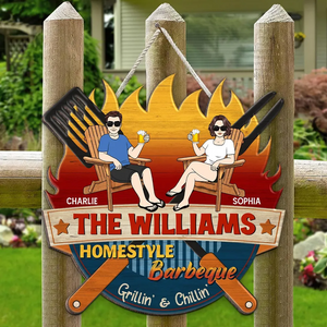 Personalized Wood Sign Gift For Family, Couple, Friends - Homestyle Barbeque Couple Sitting