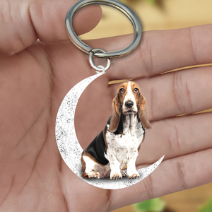 Basset Hound-Sit On The Moon Keychain